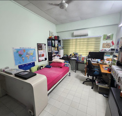 Happy Avenue East (D13), Terrace #474166951